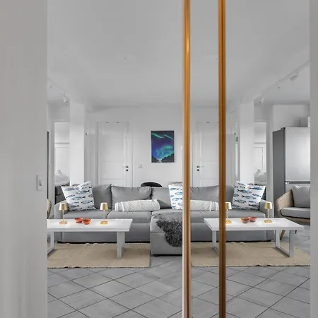 Stormly - Modern 1-bedroom With Sofa-bed, Free Parking, Quiet Area