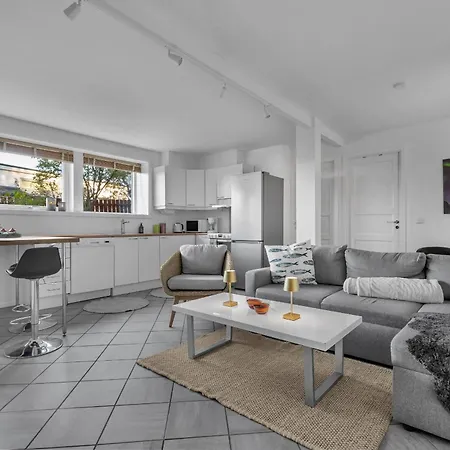 Stormly - Modern 1bed With Sofabed In Quiet Area Apartment *