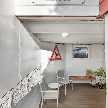 Apartment Stormly - Modern 1bed With Sofabed In Quiet Area