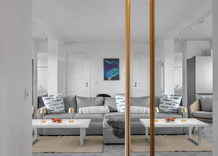 Stormly - Modern 1-bedroom With Sofa-bed, Free Parking, Quiet Area
