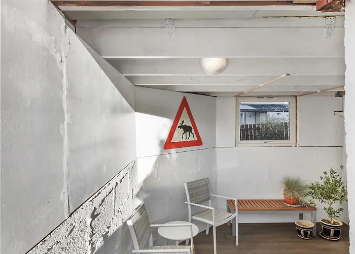 Apartamento Stormly - Modern 1-bedroom With Sofa-bed, Free Parking, Quiet Area