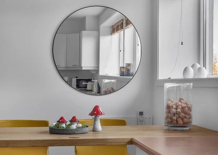 Stormly - Modern 1-bedroom With Sofa-bed, Free Parking, Quiet Area *