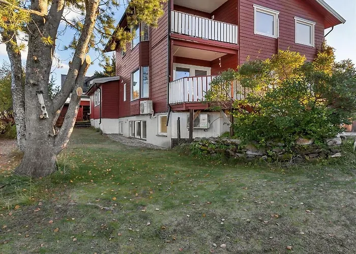Stormly - Modern 1-bedroom With Sofa-bed, Free Parking, Quiet Area Apartamento Tromsø